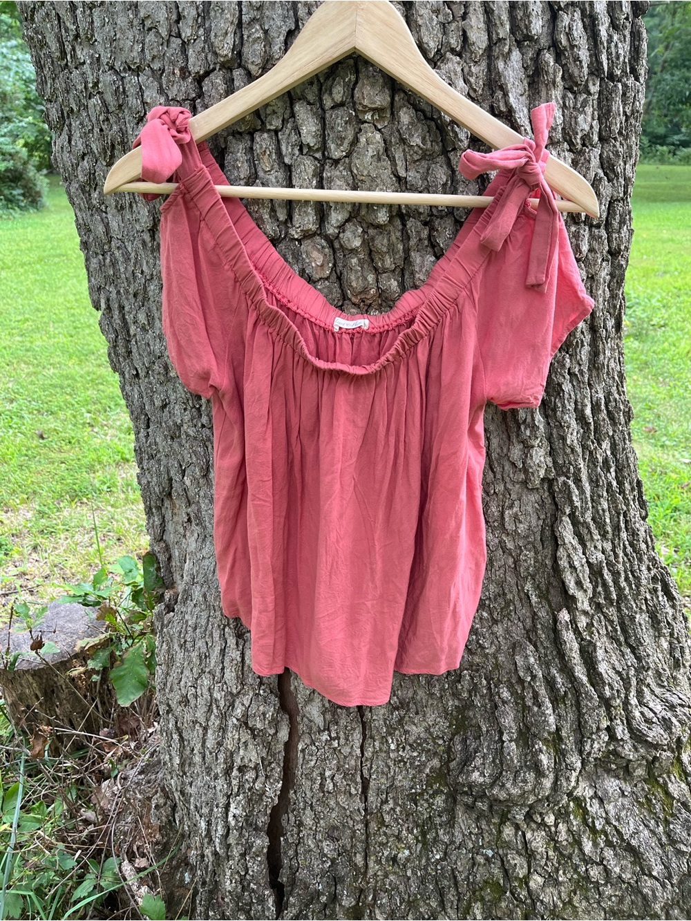 ⭐️Heart & Hips Cut-Out Blouse in size L